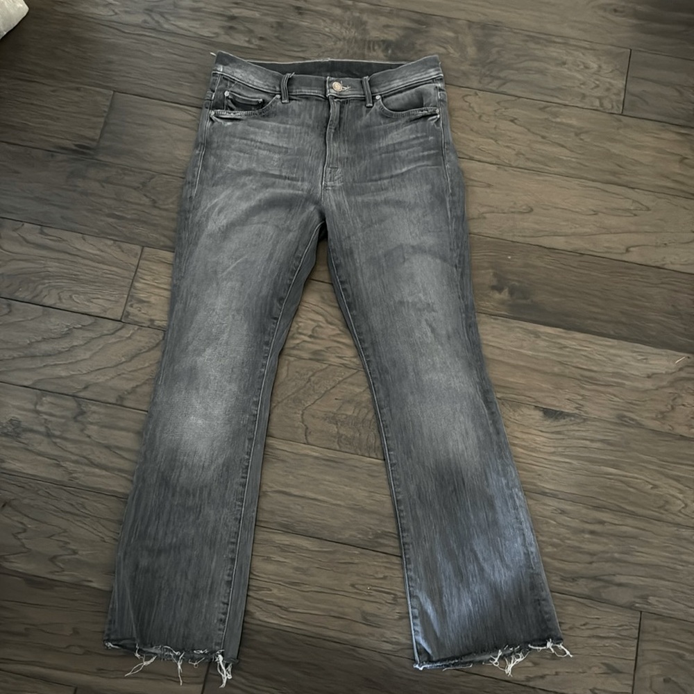 MOTHER denim black wash. High waisted boot leg crop